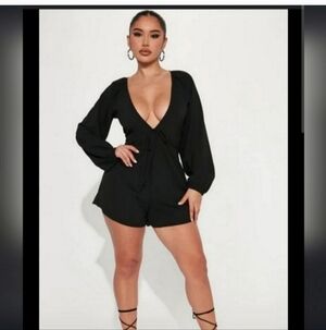 Fashion nova 2x low cut romper